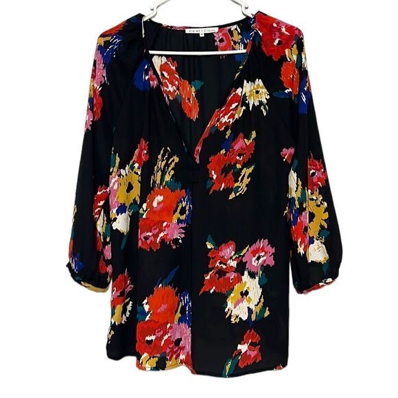 Floral Blouse Woman's Size Medium Violet + Claire Black Colorful V-Neck Shirt - Picture 1 of 7
